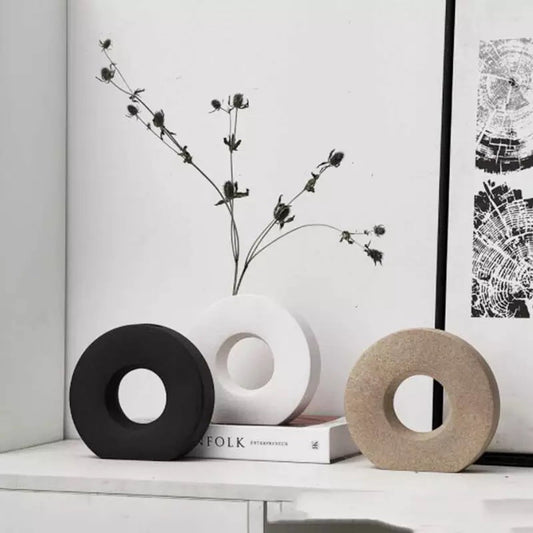 Circular Donut Vase - Vanilla Shadows