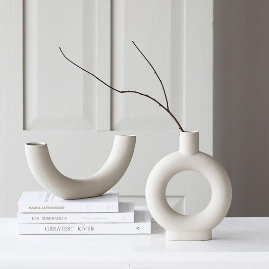 Beige Donut Vase - Vanilla Shadows